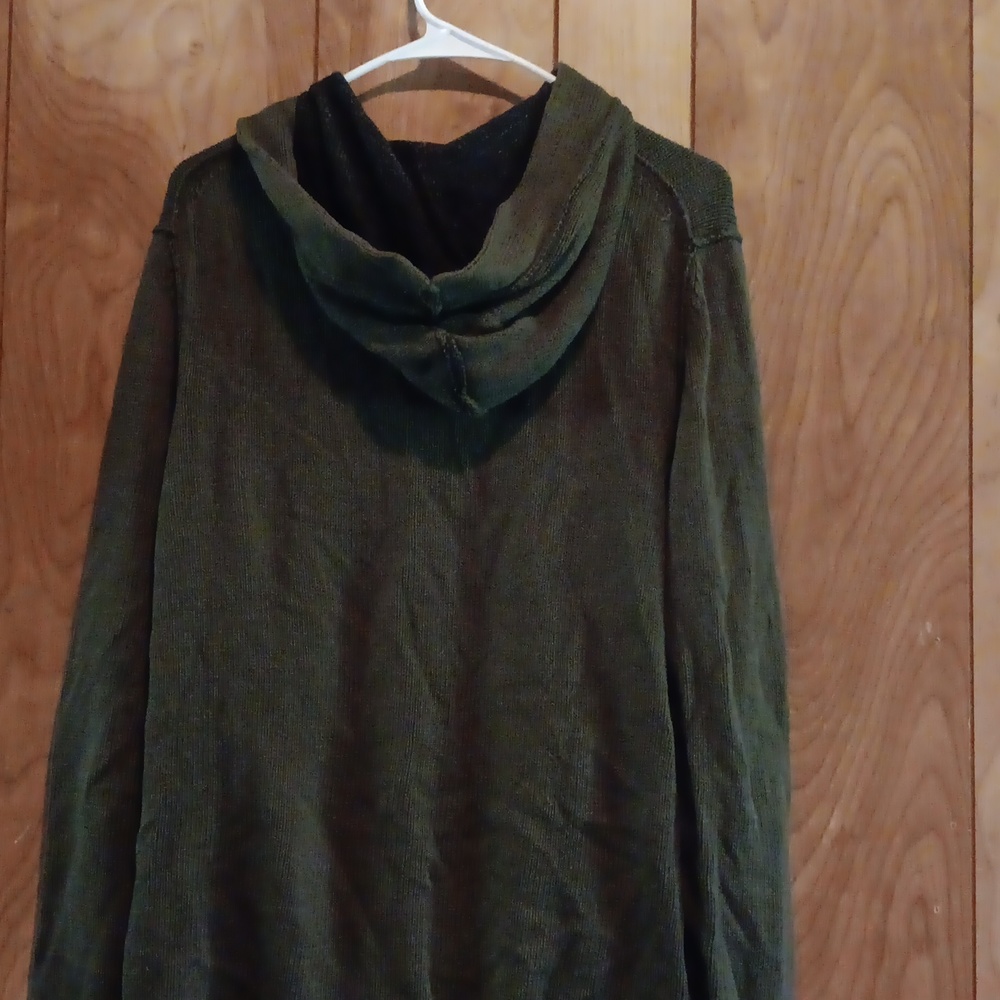 Sweater - Picture 4 of 4